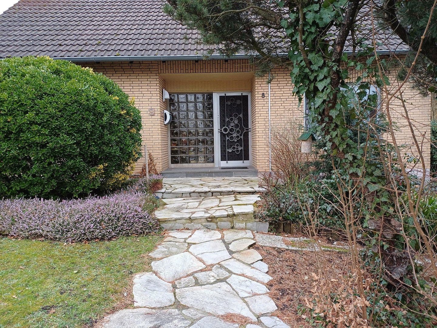 Prenájom domu 145 m², pozemek 581 m², Ratingen, Severné Porýnie - Westfálsko Prenájom domu 145 m², pozemek 581 m², Ratingen, Severné Porýnie - Westfálsko