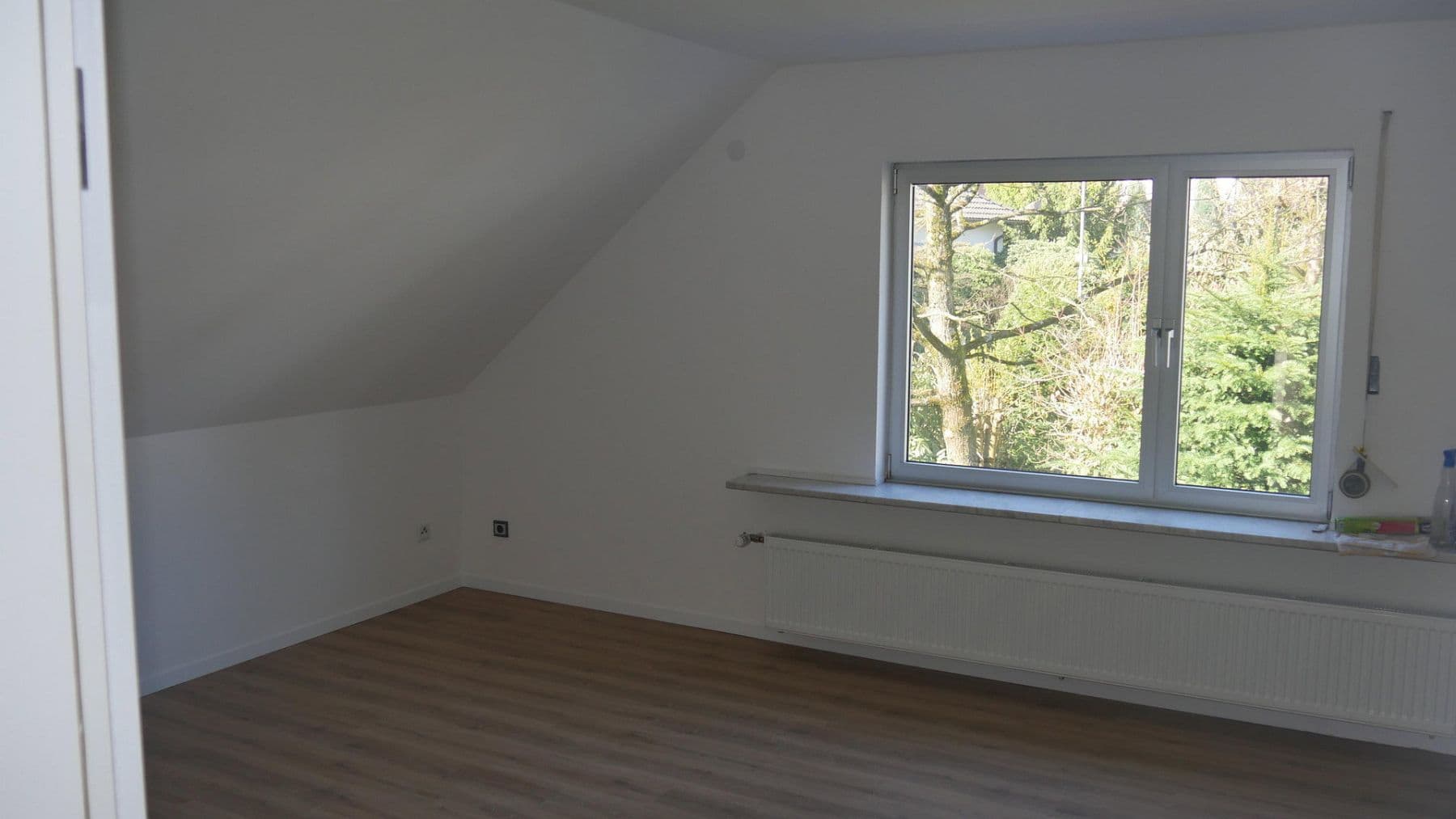 Prenájom domu 145 m², pozemek 581 m², Ratingen, Severné Porýnie - Westfálsko Prenájom domu 145 m², pozemek 581 m², Ratingen, Severné Porýnie - Westfálsko