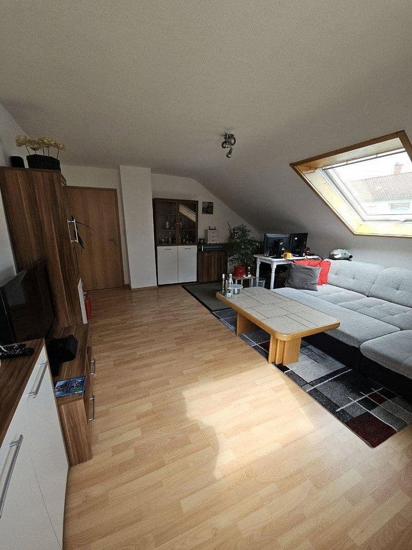 Prenájom bytu 3-izbový 91 m², Villingen-Schwenningen, Bádensko-Wurttembersko Prenájom bytu 3-izbový 91 m², Villingen-Schwenningen, Bádensko-Wurttembersko