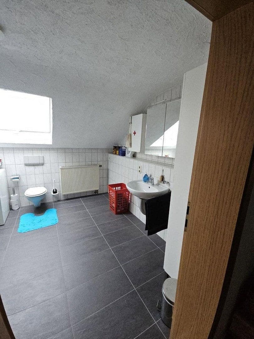 Prenájom bytu 3-izbový 91 m², Villingen-Schwenningen, Bádensko-Wurttembersko Prenájom bytu 3-izbový 91 m², Villingen-Schwenningen, Bádensko-Wurttembersko