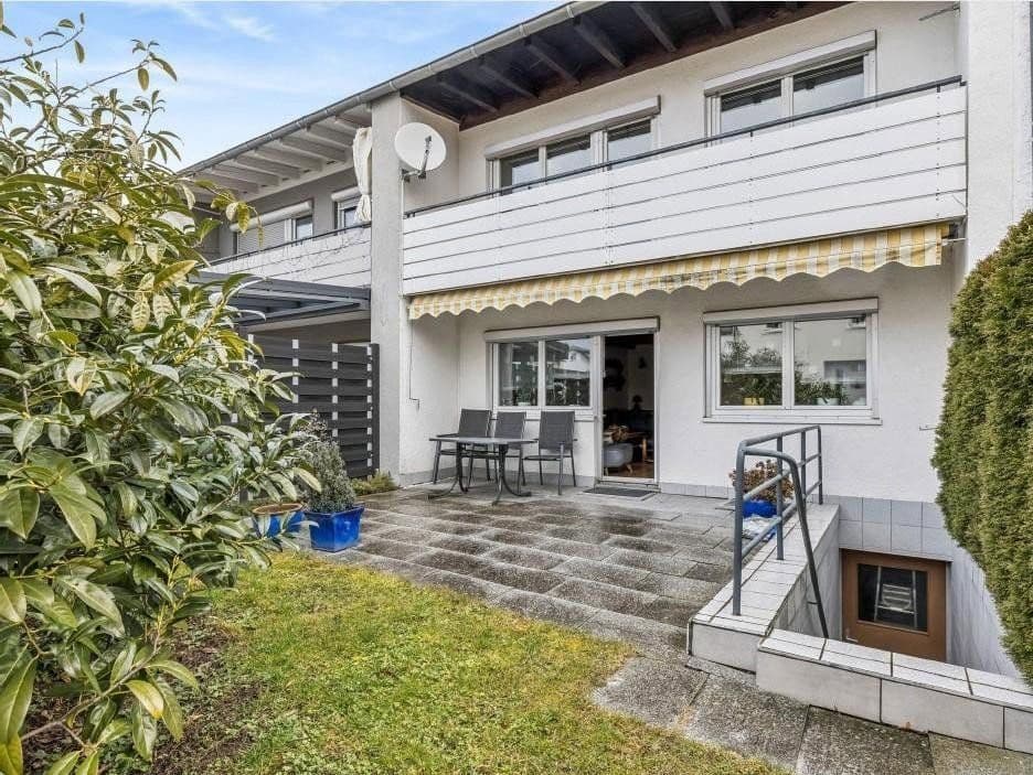 Predaj domu 130 m², pozemek 226 m², Reutlingen, Bádensko-Wurttembersko Predaj domu 130 m², pozemek 226 m², Reutlingen, Bádensko-Wurttembersko