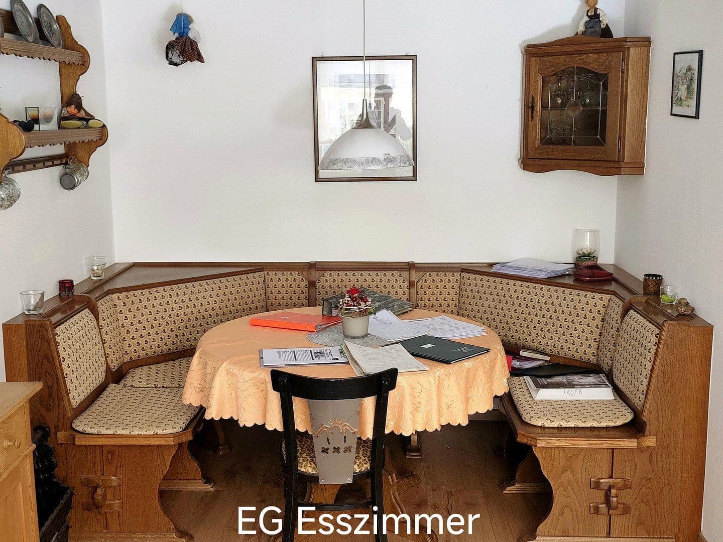 Predaj domu 130 m², pozemek 226 m², Reutlingen, Bádensko-Wurttembersko Predaj domu 130 m², pozemek 226 m², Reutlingen, Bádensko-Wurttembersko
