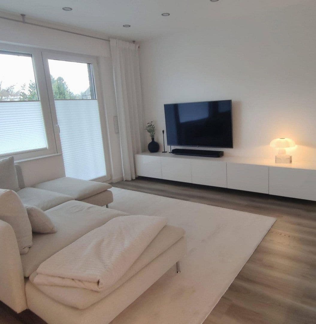 Prenájom bytu 4-izbový 92 m², Mulheim an der Ruhr, Severné Porýnie - Westfálsko Prenájom bytu 4-izbový 92 m², Mulheim an der Ruhr, Severné Porýnie - Westfálsko