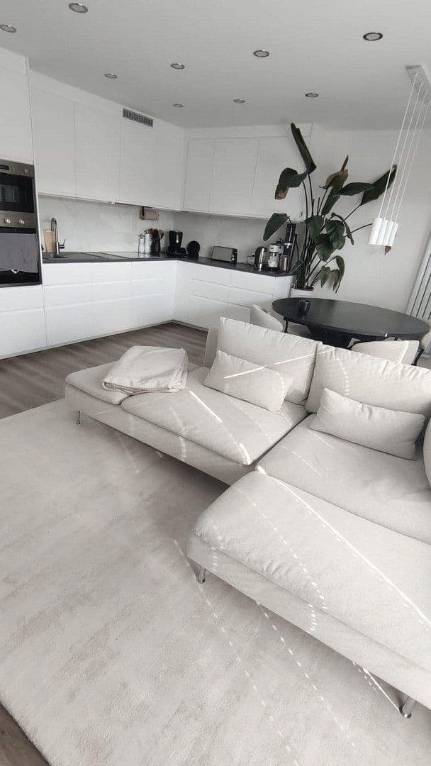 Prenájom bytu 4-izbový 92 m², Mulheim an der Ruhr, Severné Porýnie - Westfálsko Prenájom bytu 4-izbový 92 m², Mulheim an der Ruhr, Severné Porýnie - Westfálsko