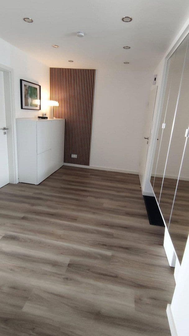 Prenájom bytu 4-izbový 92 m², Mulheim an der Ruhr, Severné Porýnie - Westfálsko Prenájom bytu 4-izbový 92 m², Mulheim an der Ruhr, Severné Porýnie - Westfálsko