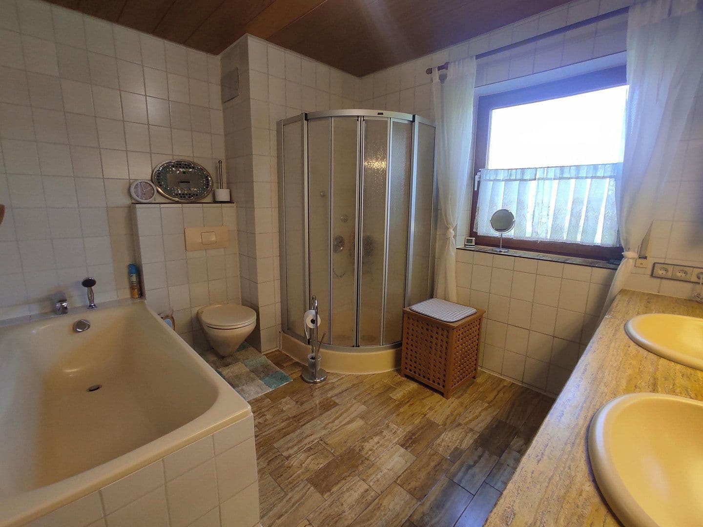 Predaj domu 330 m², pozemek 939 m², Kirchheim unter Teck, Bádensko-Wurttembersko Predaj domu 330 m², pozemek 939 m², Kirchheim unter Teck, Bádensko-Wurttembersko