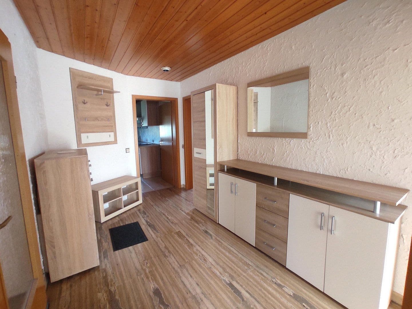 Predaj domu 330 m², pozemek 939 m², Kirchheim unter Teck, Bádensko-Wurttembersko Predaj domu 330 m², pozemek 939 m², Kirchheim unter Teck, Bádensko-Wurttembersko