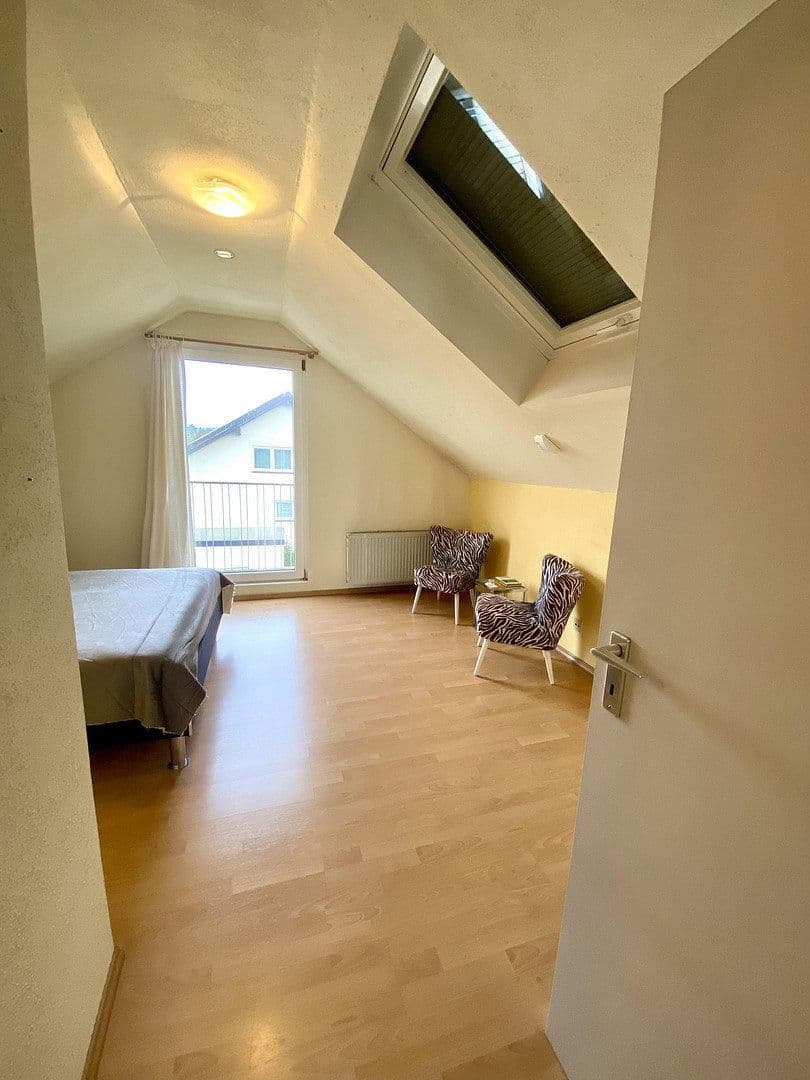 Predaj domu 205 m², pozemek 560 m², Haselweg 3, Jestetten, Bádensko-Wurttembersko Predaj domu 205 m², pozemek 560 m², Haselweg 3, Jestetten, Bádensko-Wurttembersko