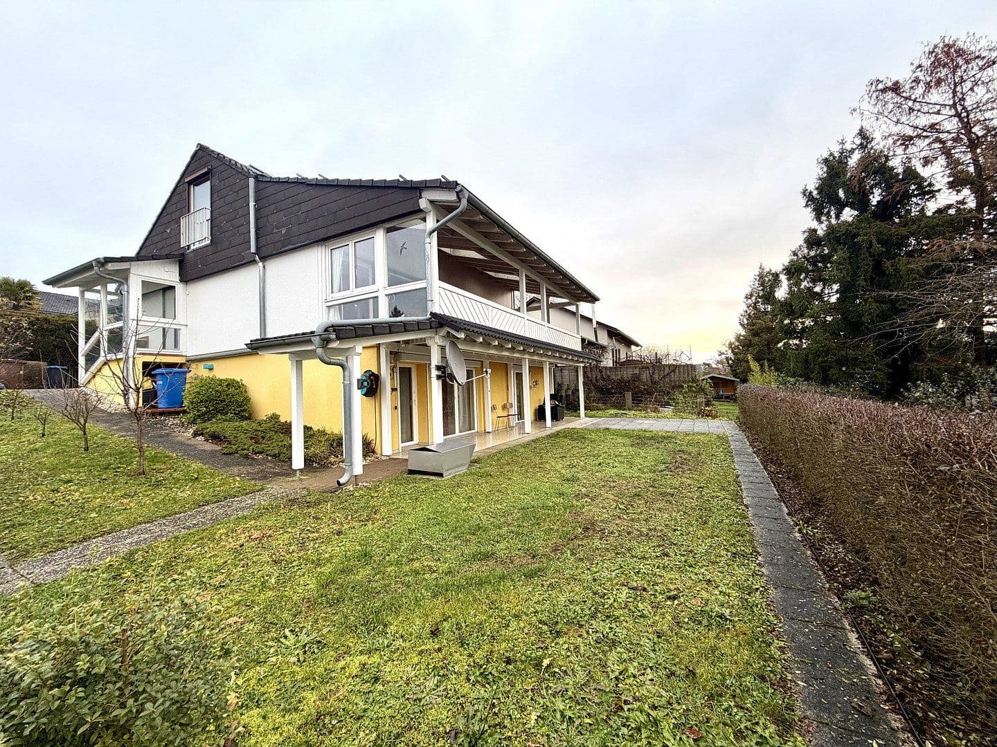 Predaj domu 205 m², pozemek 560 m², Haselweg 3, Jestetten, Bádensko-Wurttembersko Predaj domu 205 m², pozemek 560 m², Haselweg 3, Jestetten, Bádensko-Wurttembersko