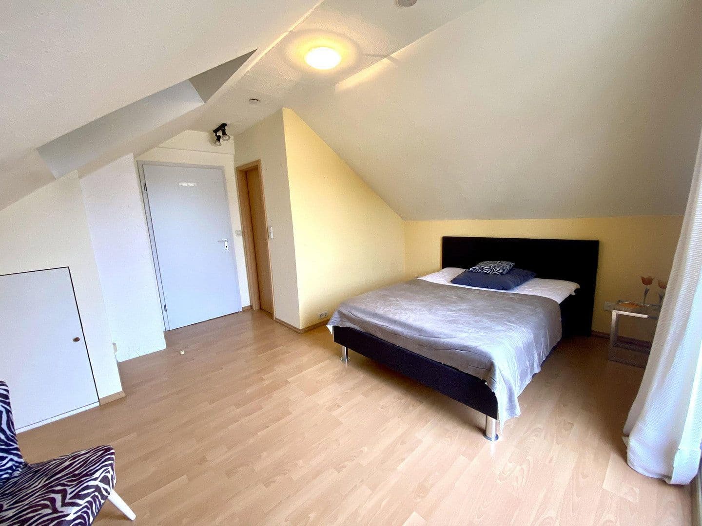 Predaj domu 205 m², pozemek 560 m², Haselweg 3, Jestetten, Bádensko-Wurttembersko Predaj domu 205 m², pozemek 560 m², Haselweg 3, Jestetten, Bádensko-Wurttembersko