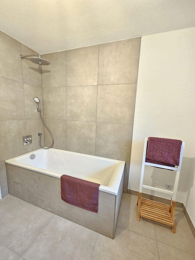 Predaj domu 153 m², pozemek 196 m², Seelbach, Bádensko-Wurttembersko Predaj domu 153 m², pozemek 196 m², Seelbach, Bádensko-Wurttembersko