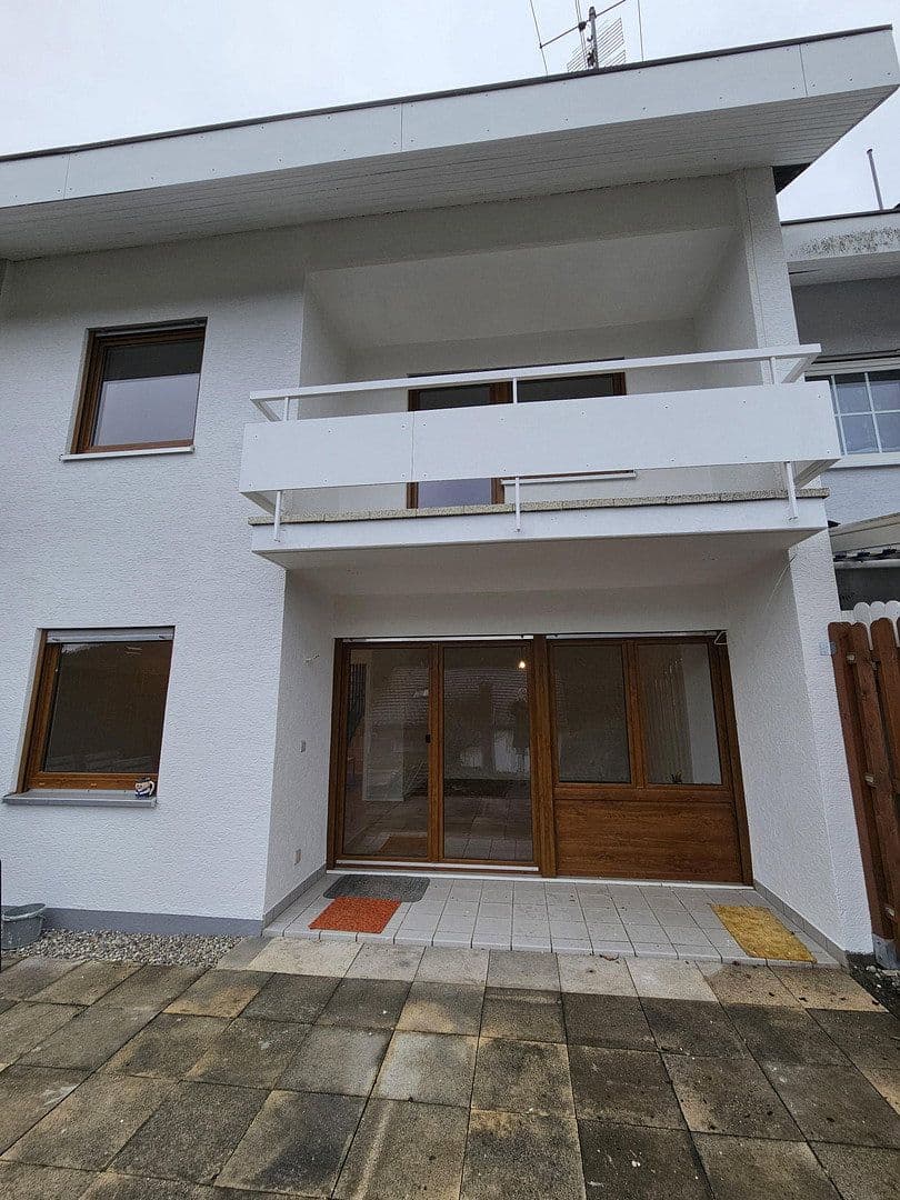 Predaj domu 153 m², pozemek 196 m², Seelbach, Bádensko-Wurttembersko Predaj domu 153 m², pozemek 196 m², Seelbach, Bádensko-Wurttembersko