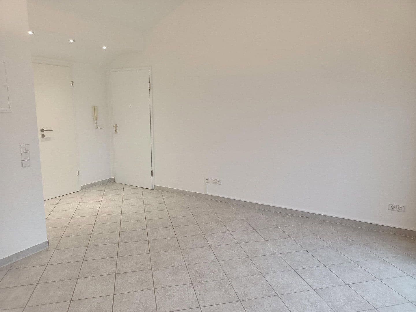 Prenájom bytu 2-izbový 51 m², Balinger Str. 12, Leonberg, Bádensko-Wurttembersko Prenájom bytu 2-izbový 51 m², Balinger Str. 12, Leonberg, Bádensko-Wurttembersko