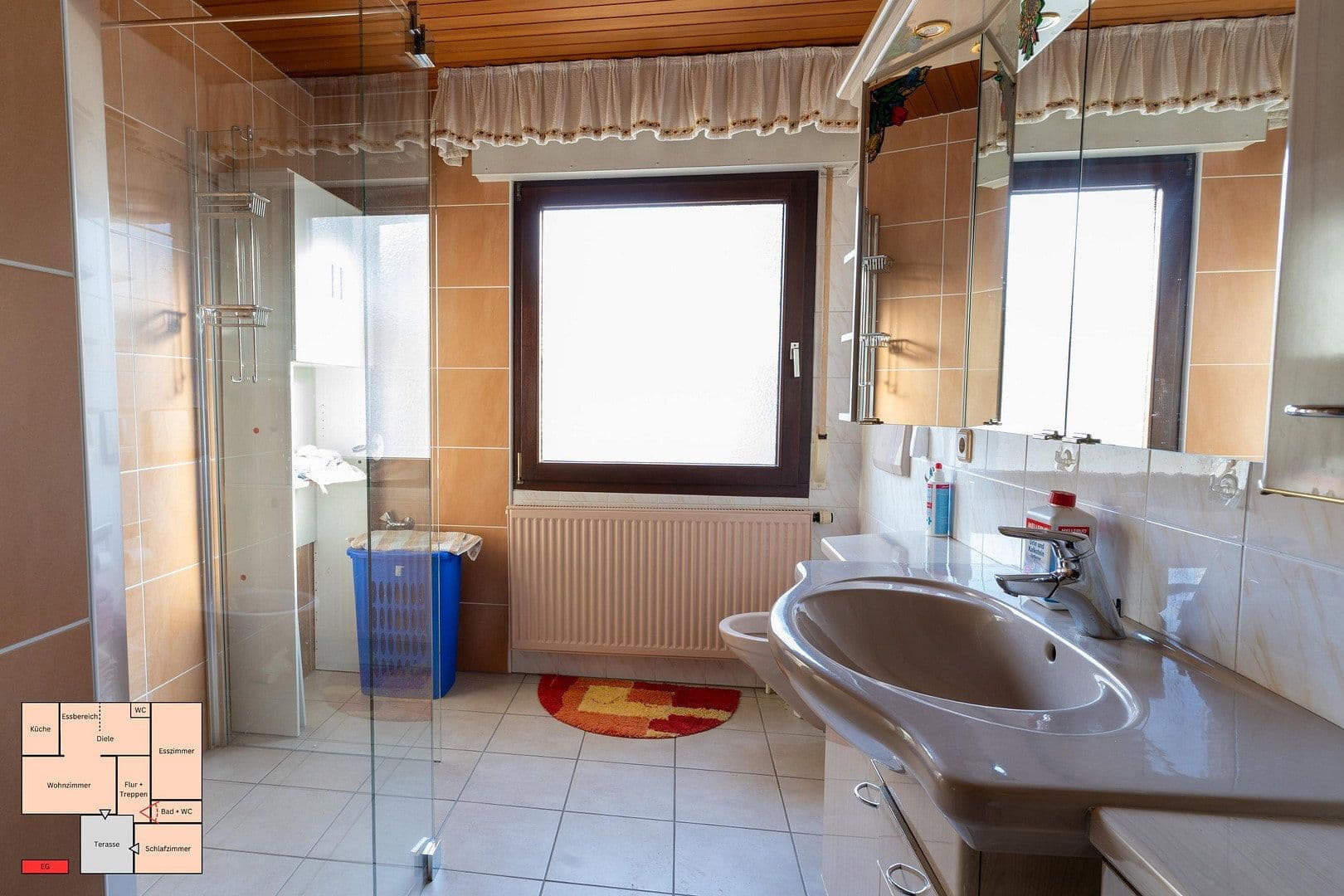 Predaj domu 160 m², pozemek 690 m², Bühl, Bádensko-Wurttembersko Predaj domu 160 m², pozemek 690 m², Bühl, Bádensko-Wurttembersko