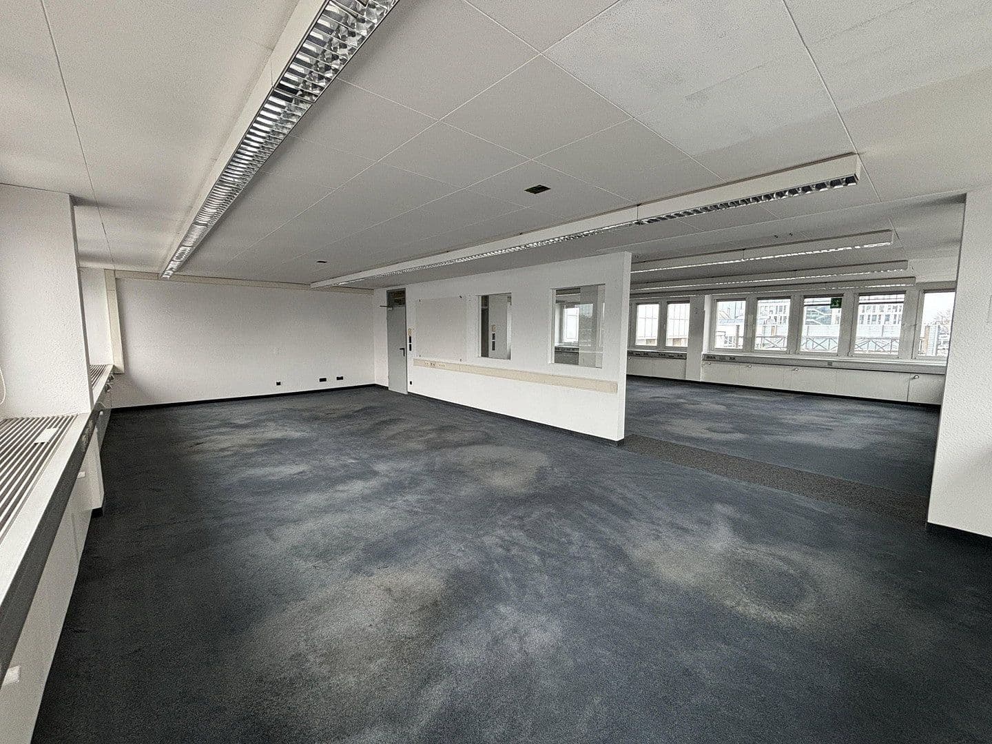 Prenájom kancelárie 646 m², Moselstr. 14, Neuss, Severné Porýnie - Westfálsko Prenájom kancelárie 646 m², Moselstr. 14, Neuss, Severné Porýnie - Westfálsko