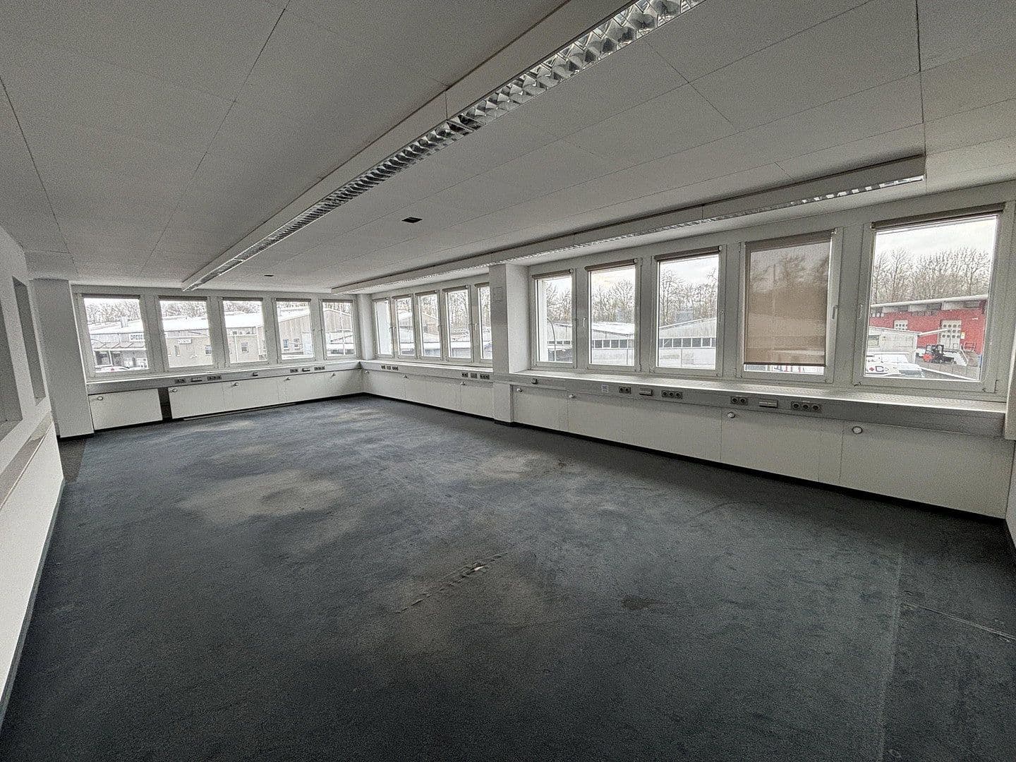 Prenájom kancelárie 646 m², Moselstr. 14, Neuss, Severné Porýnie - Westfálsko Prenájom kancelárie 646 m², Moselstr. 14, Neuss, Severné Porýnie - Westfálsko