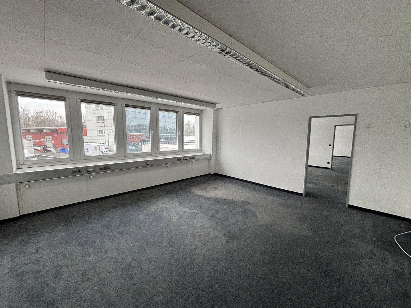 Prenájom kancelárie 646 m², Moselstr. 14, Neuss, Severné Porýnie - Westfálsko Prenájom kancelárie 646 m², Moselstr. 14, Neuss, Severné Porýnie - Westfálsko