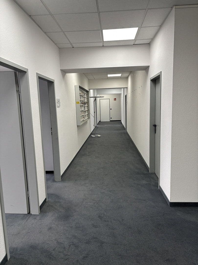 Prenájom kancelárie 646 m², Moselstr. 14, Neuss, Severné Porýnie - Westfálsko Prenájom kancelárie 646 m², Moselstr. 14, Neuss, Severné Porýnie - Westfálsko