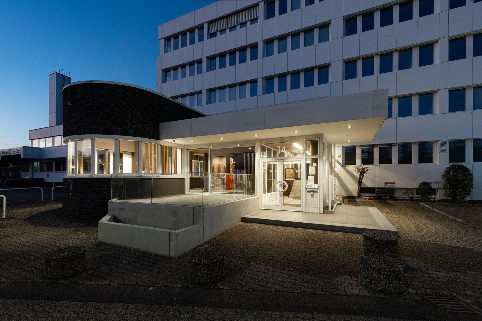 Prenájom kancelárie 200 m², Moselstr. 14, Neuss, Severné Porýnie - Westfálsko Prenájom kancelárie 200 m², Moselstr. 14, Neuss, Severné Porýnie - Westfálsko