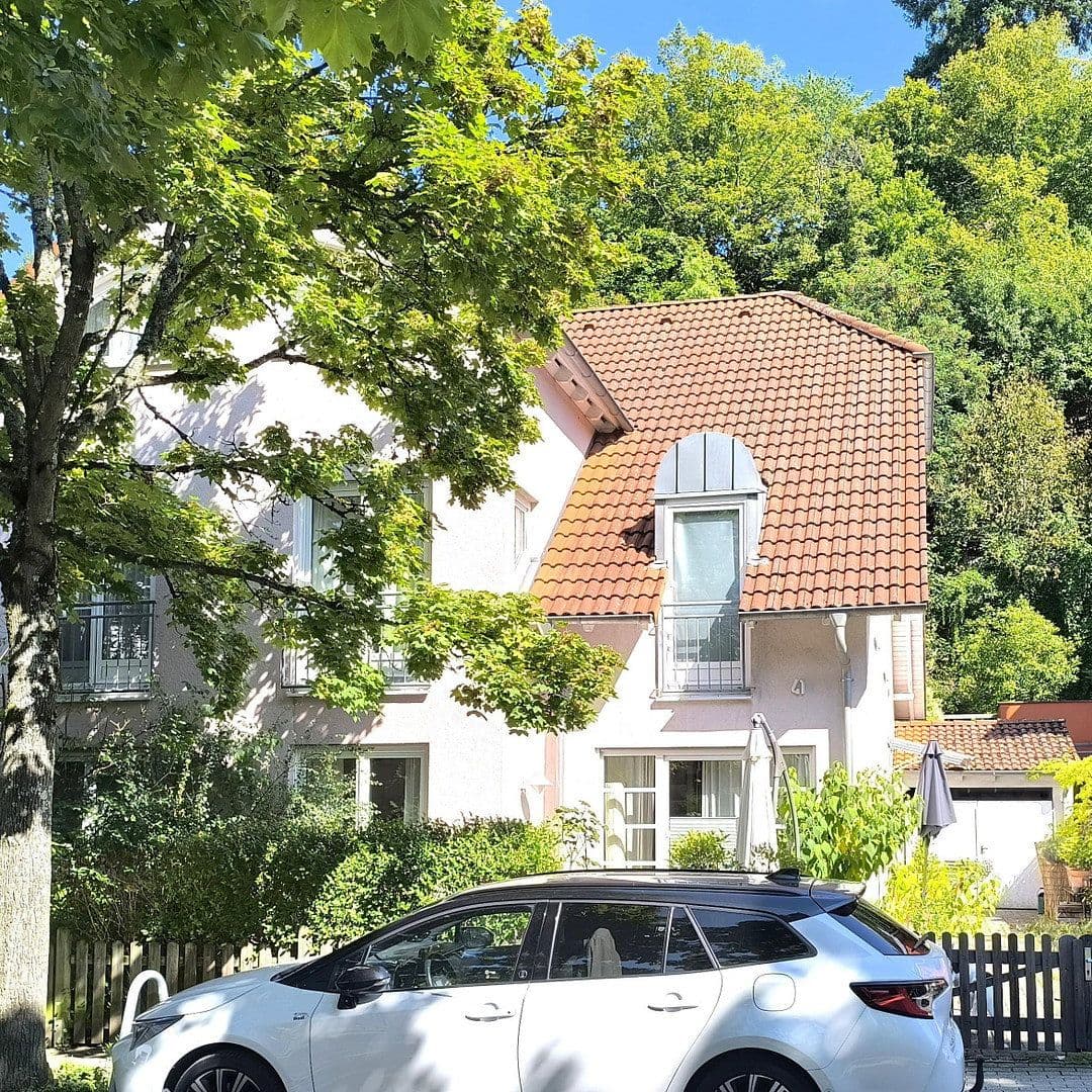 Predaj domu 154 m², pozemek 186 m², Staufen im Breisgau, Bádensko-Wurttembersko Predaj domu 154 m², pozemek 186 m², Staufen im Breisgau, Bádensko-Wurttembersko