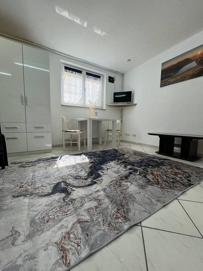 Prenájom bytu 1-izbový 35 m², Kerpen, Severné Porýnie - Westfálsko Prenájom bytu 1-izbový 35 m², Kerpen, Severné Porýnie - Westfálsko