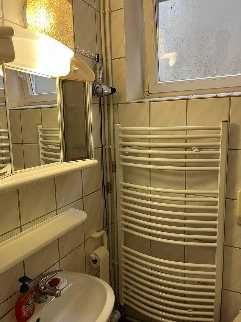 Prenájom bytu 1-izbový 35 m², Kerpen, Severné Porýnie - Westfálsko Prenájom bytu 1-izbový 35 m², Kerpen, Severné Porýnie - Westfálsko