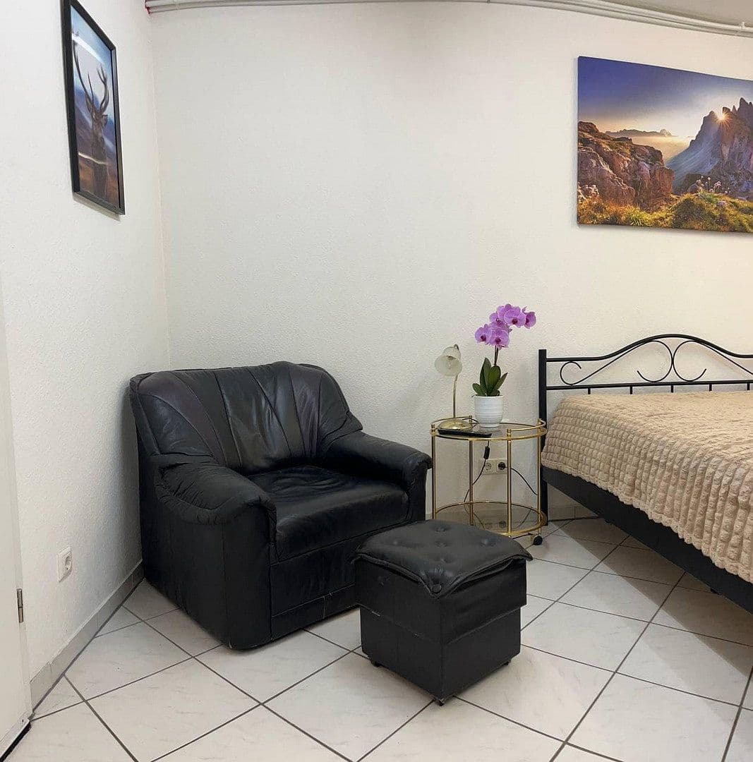 Prenájom bytu 1-izbový 35 m², Kerpen, Severné Porýnie - Westfálsko Prenájom bytu 1-izbový 35 m², Kerpen, Severné Porýnie - Westfálsko