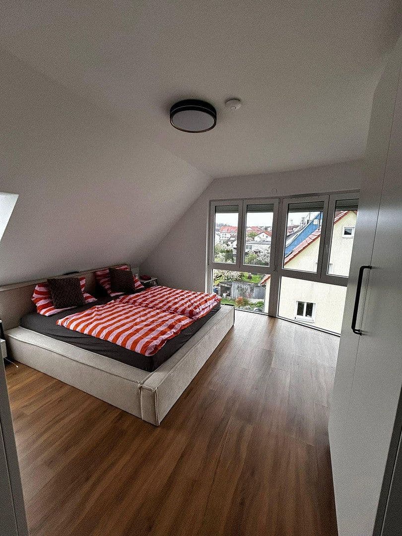 Prenájom bytu 3-izbový 78 m², Reudernerstr. 29, Nürtingen, Bádensko-Wurttembersko Prenájom bytu 3-izbový 78 m², Reudernerstr. 29, Nürtingen, Bádensko-Wurttembersko