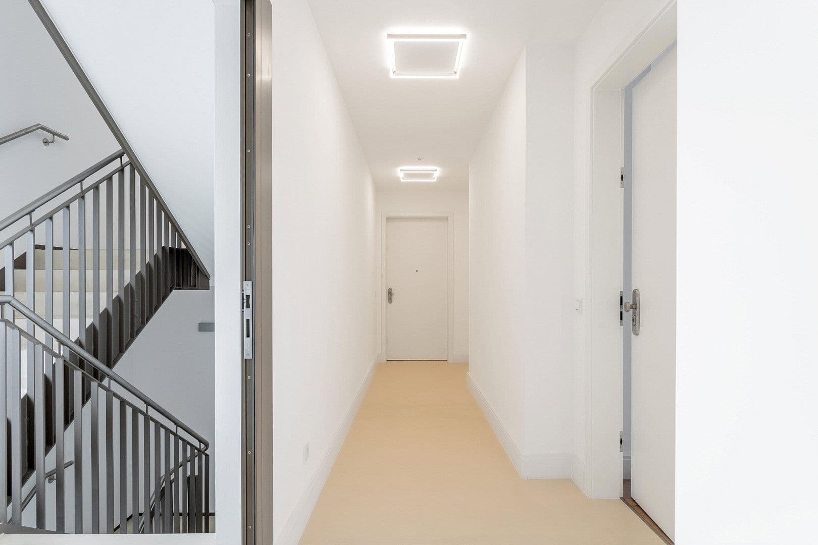 Predaj bytu 3-izbový 72 m², Hohenstaufenstr. 9, Berlin, Berlín Predaj bytu 3-izbový 72 m², Hohenstaufenstr. 9, Berlin, Berlín