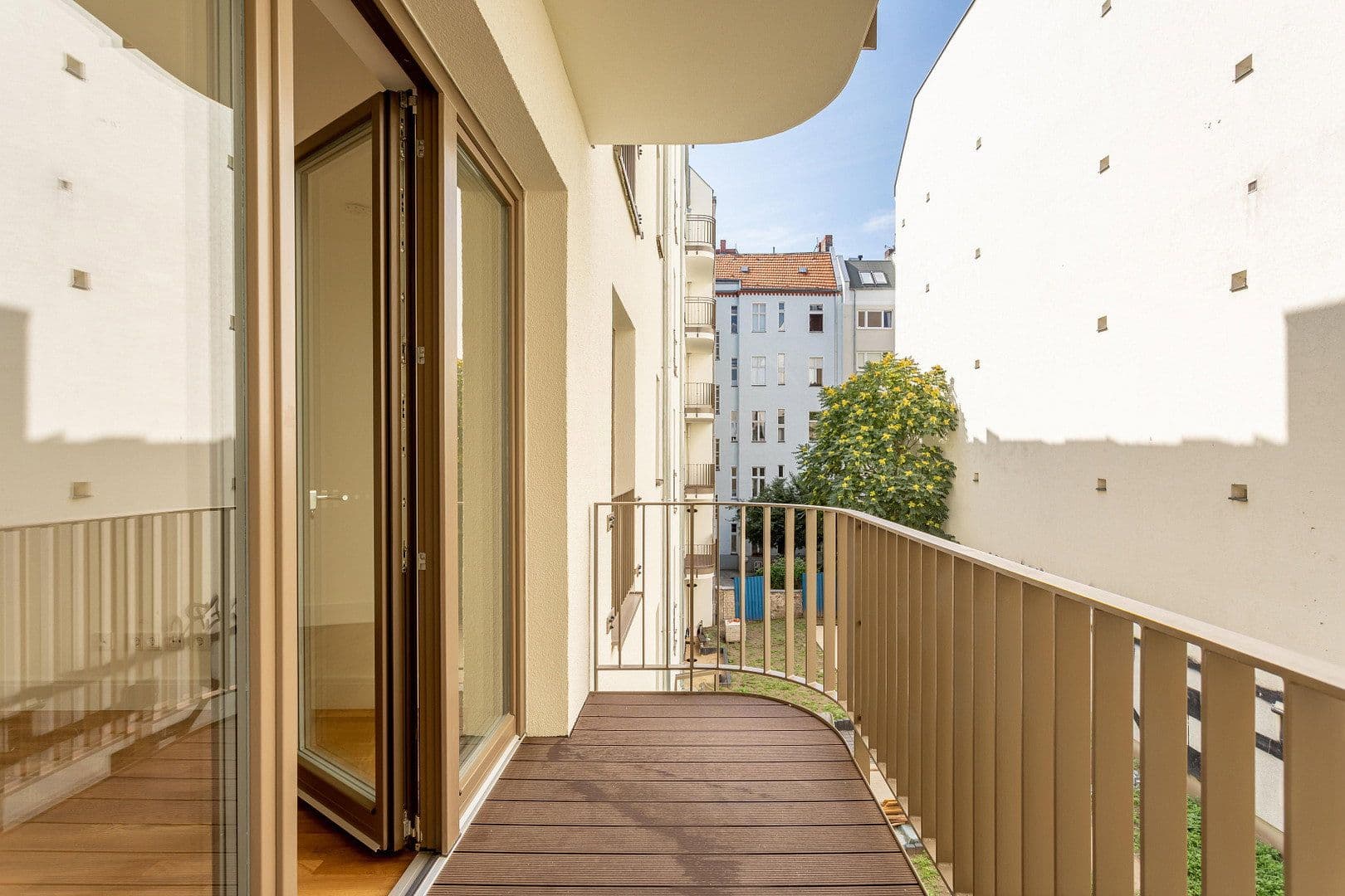 Predaj bytu 3-izbový 72 m², Hohenstaufenstr. 9, Berlin, Berlín Predaj bytu 3-izbový 72 m², Hohenstaufenstr. 9, Berlin, Berlín