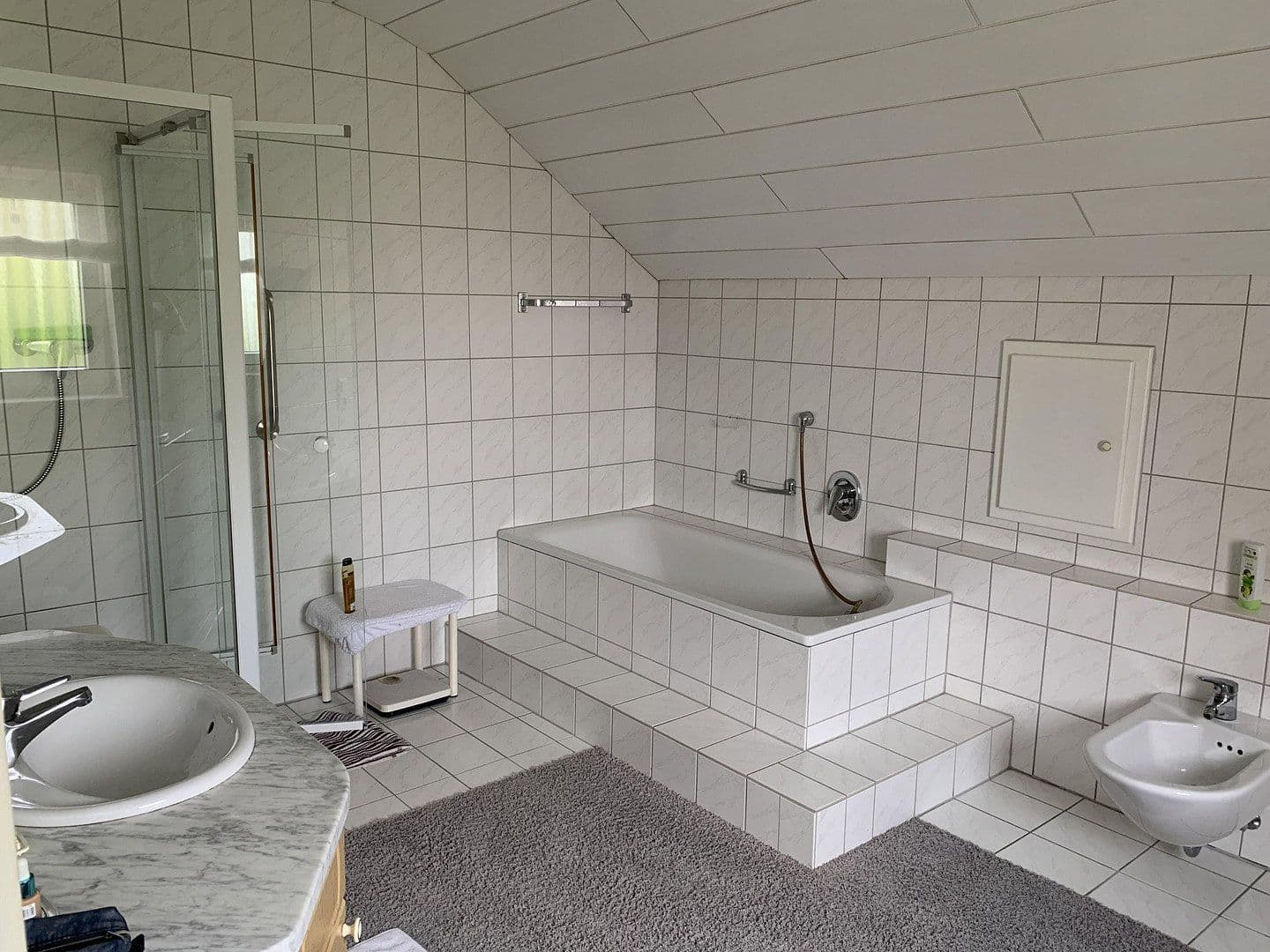 Predaj domu 161 m², pozemek 436 m², Ubstadt-Weiher, Bádensko-Wurttembersko Predaj domu 161 m², pozemek 436 m², Ubstadt-Weiher, Bádensko-Wurttembersko