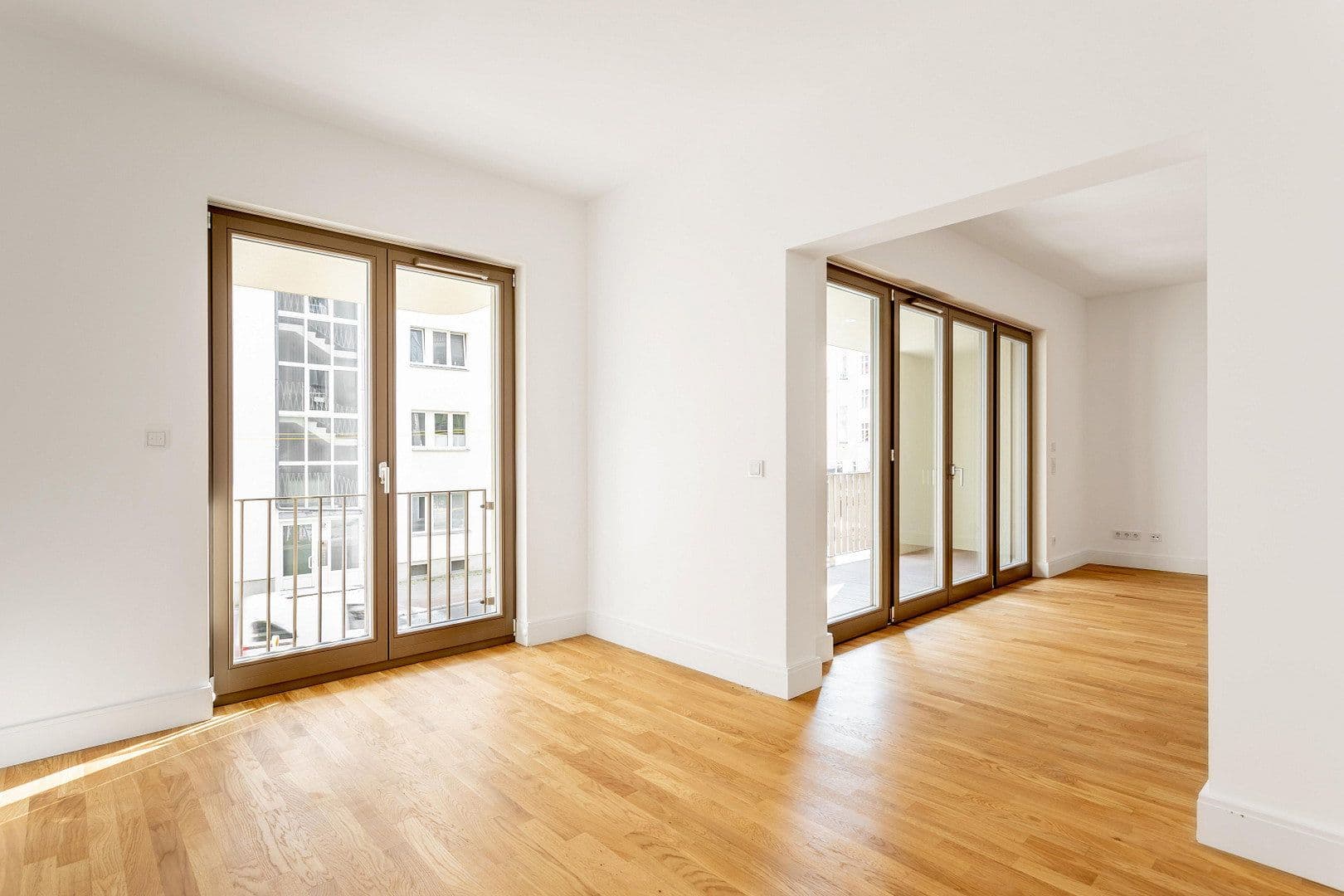 Predaj bytu 4-izbový 108 m², Hohenstaufenstr. 9, Berlin, Berlín Predaj bytu 4-izbový 108 m², Hohenstaufenstr. 9, Berlin, Berlín