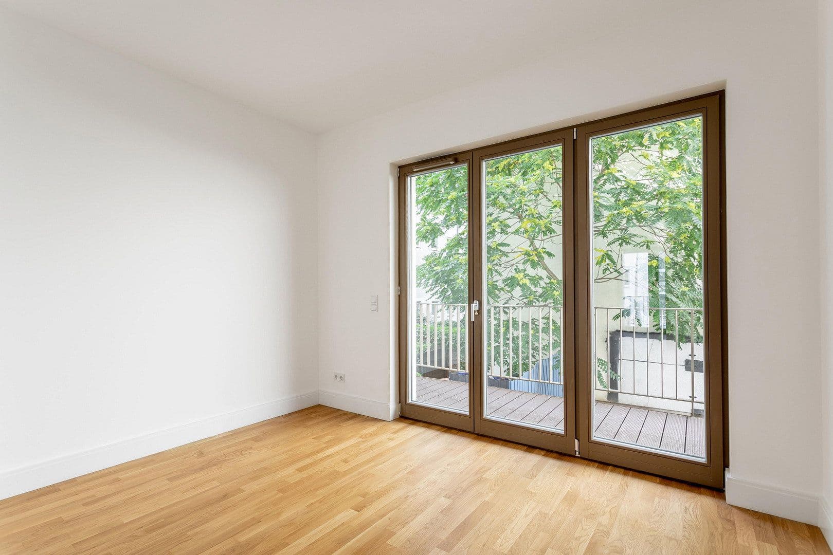 Predaj bytu 4-izbový 108 m², Hohenstaufenstr. 9, Berlin, Berlín Predaj bytu 4-izbový 108 m², Hohenstaufenstr. 9, Berlin, Berlín