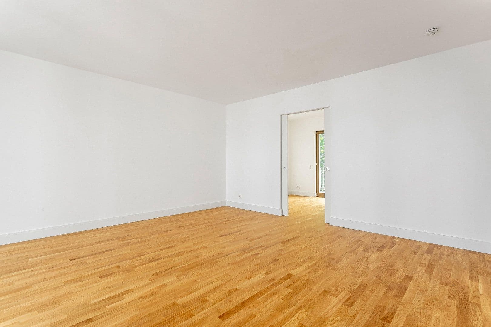 Predaj bytu 4-izbový 108 m², Hohenstaufenstr. 9, Berlin, Berlín Predaj bytu 4-izbový 108 m², Hohenstaufenstr. 9, Berlin, Berlín