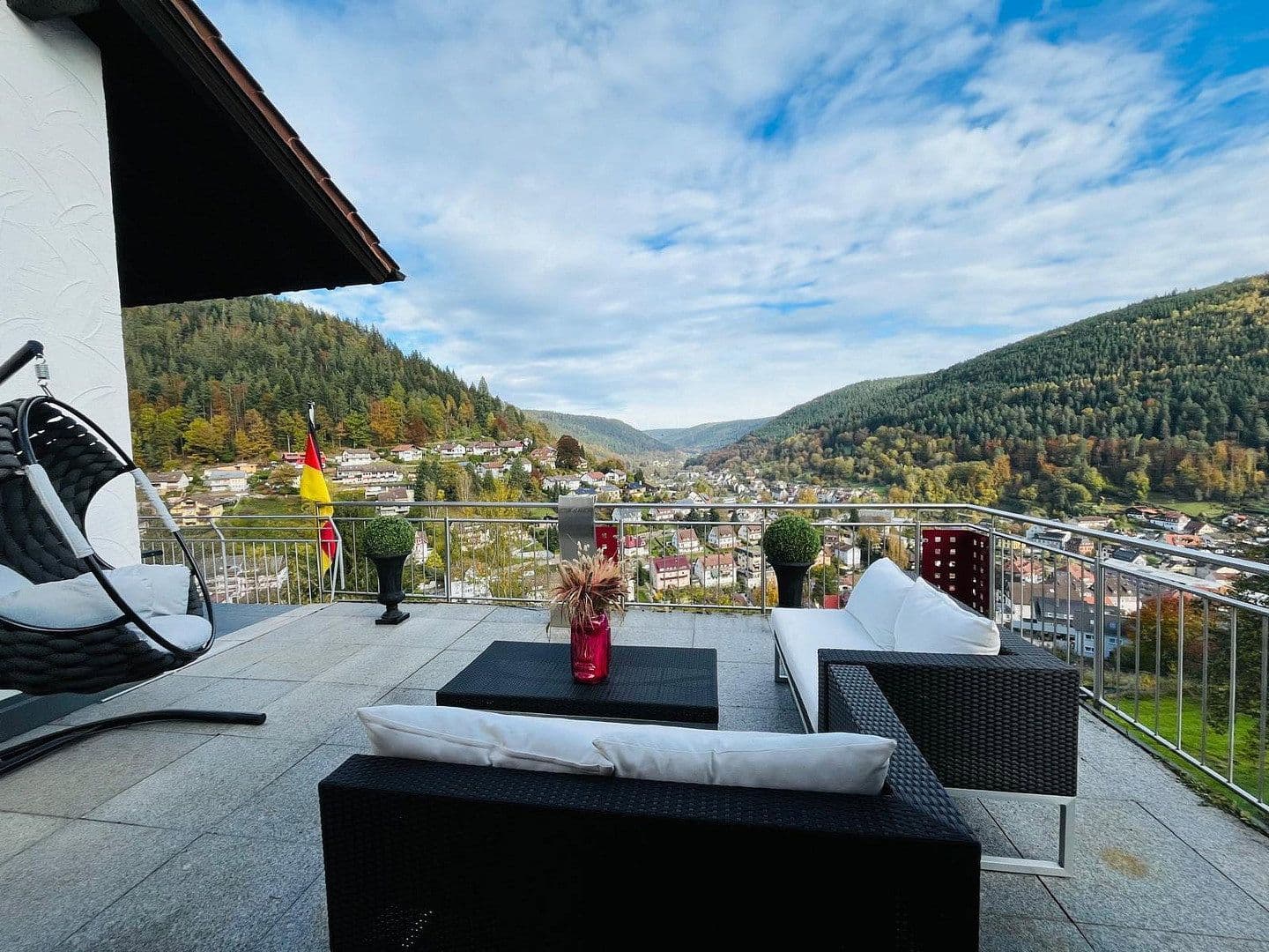 Predaj bytu 4-izbový 154 m², Bad Wildbad, Bádensko-Wurttembersko Predaj bytu 4-izbový 154 m², Bad Wildbad, Bádensko-Wurttembersko