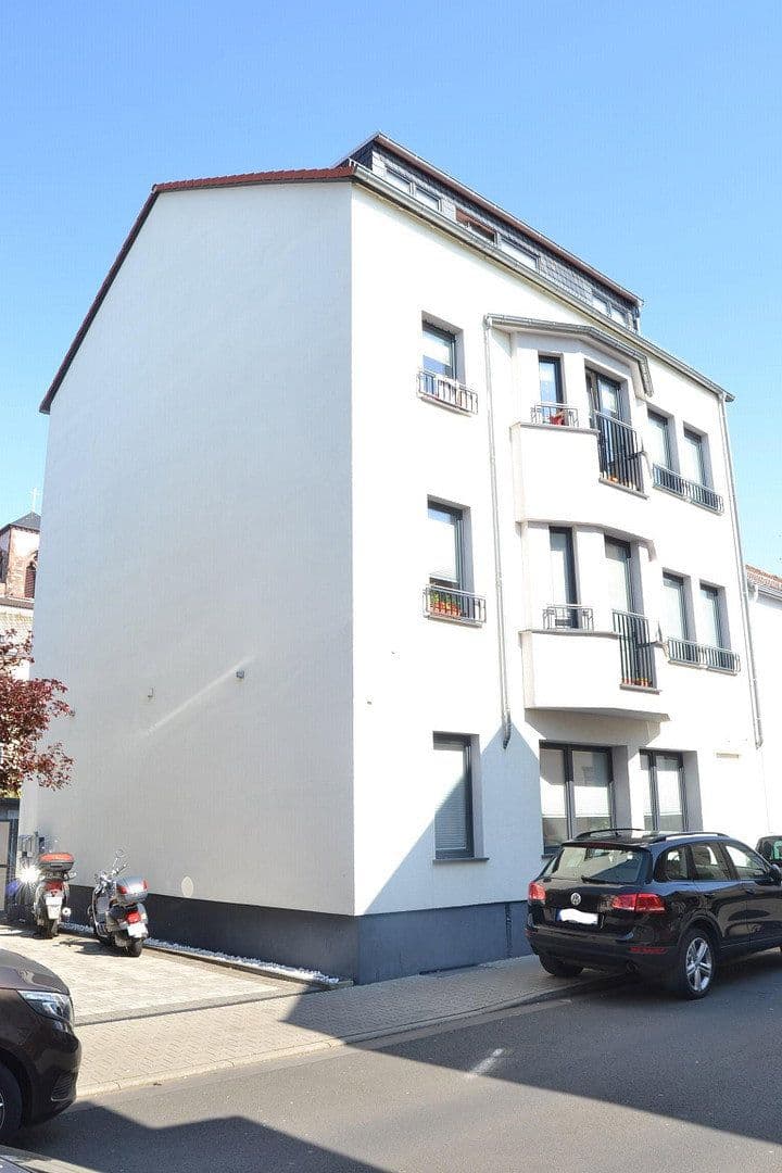 Prenájom bytu 2-izbový 50 m², Frankfurt am Main, Hesensko Prenájom bytu 2-izbový 50 m², Frankfurt am Main, Hesensko