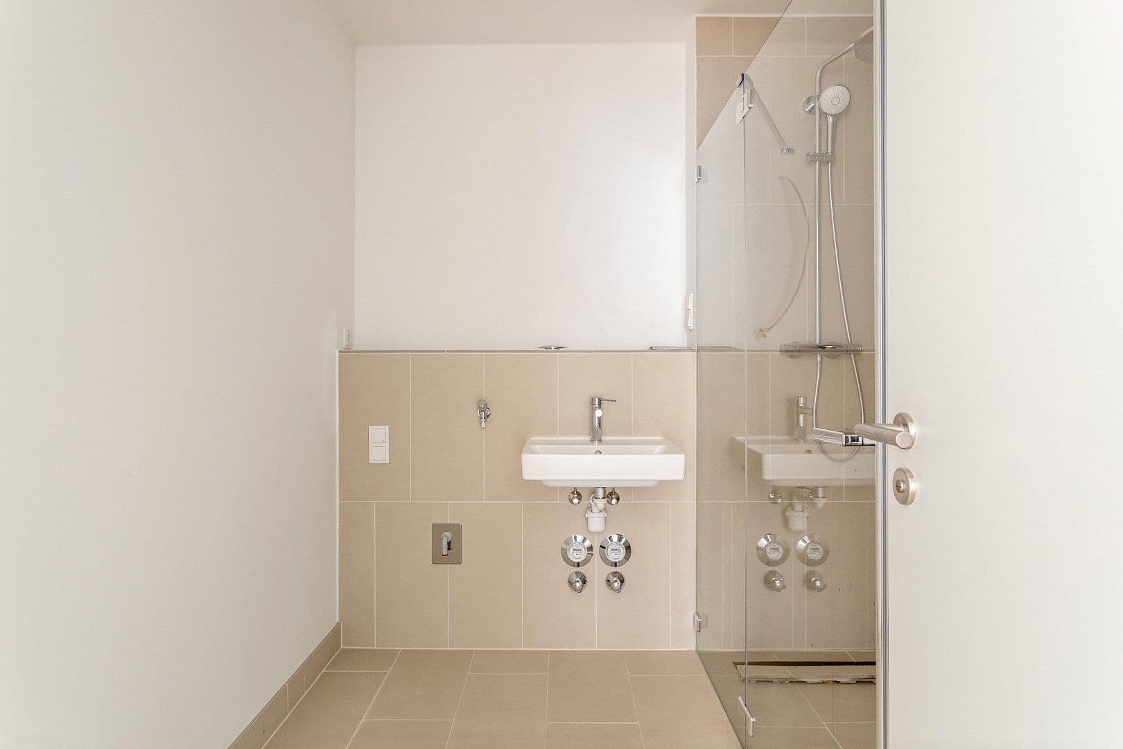 Predaj bytu 4-izbový 161 m², Hohenstaufenstraße 9, Berlin, Berlín Predaj bytu 4-izbový 161 m², Hohenstaufenstraße 9, Berlin, Berlín