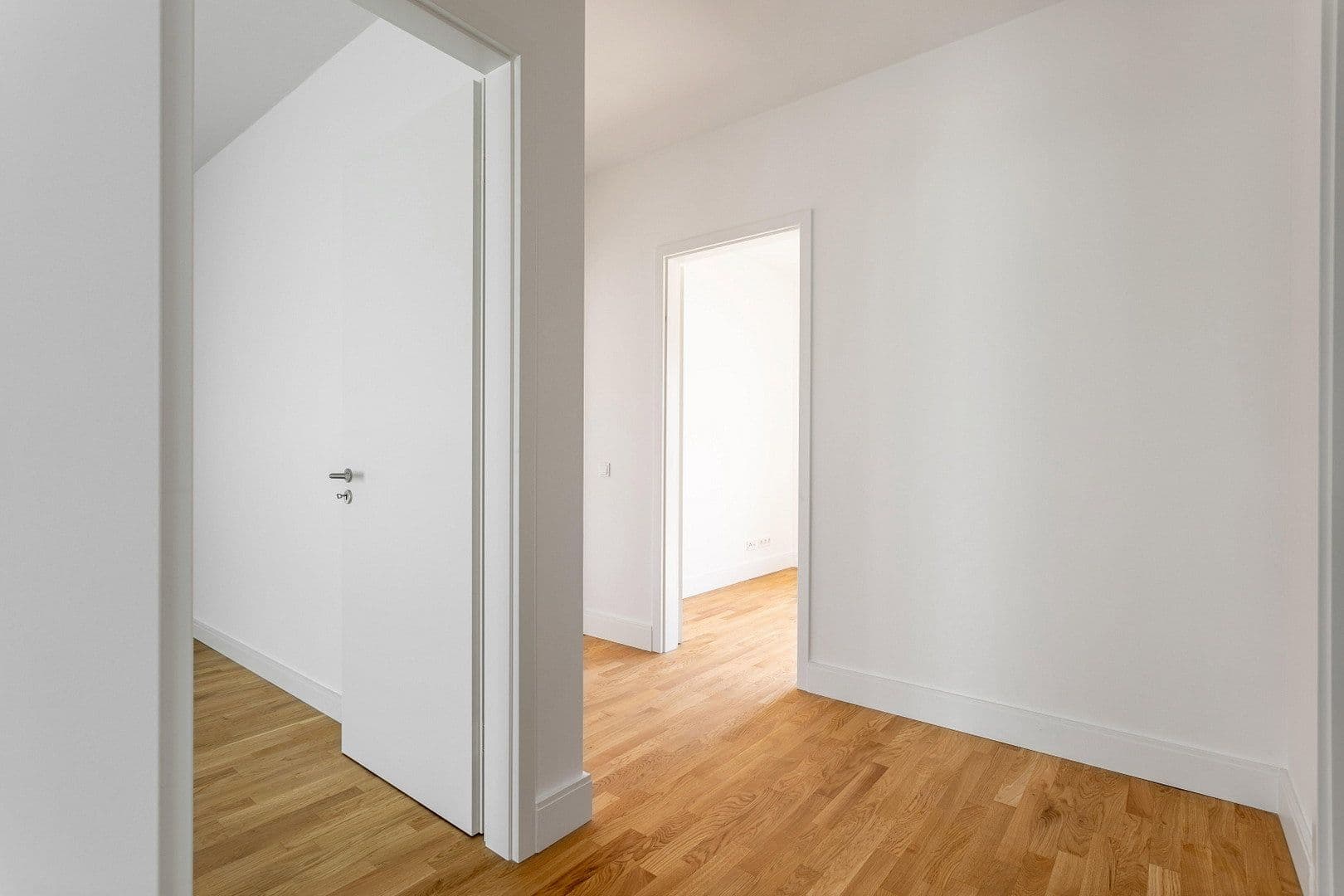 Predaj bytu 4-izbový 161 m², Hohenstaufenstraße 9, Berlin, Berlín Predaj bytu 4-izbový 161 m², Hohenstaufenstraße 9, Berlin, Berlín