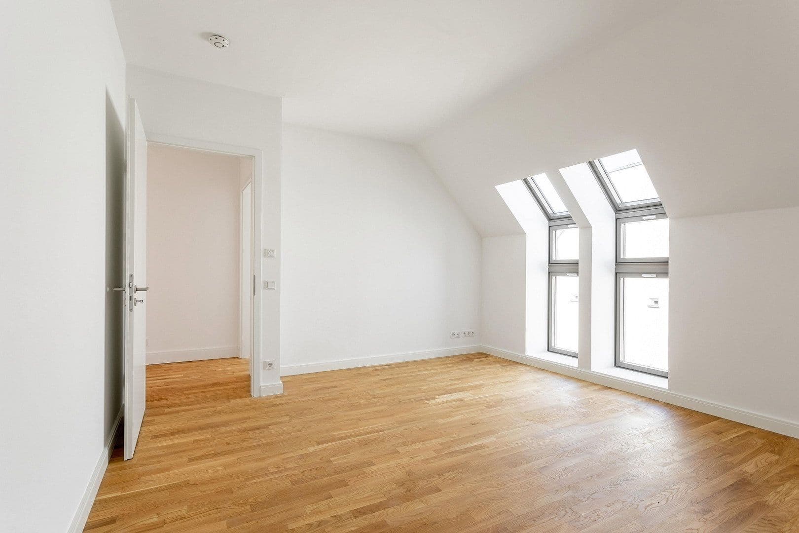 Predaj bytu 4-izbový 161 m², Hohenstaufenstraße 9, Berlin, Berlín Predaj bytu 4-izbový 161 m², Hohenstaufenstraße 9, Berlin, Berlín