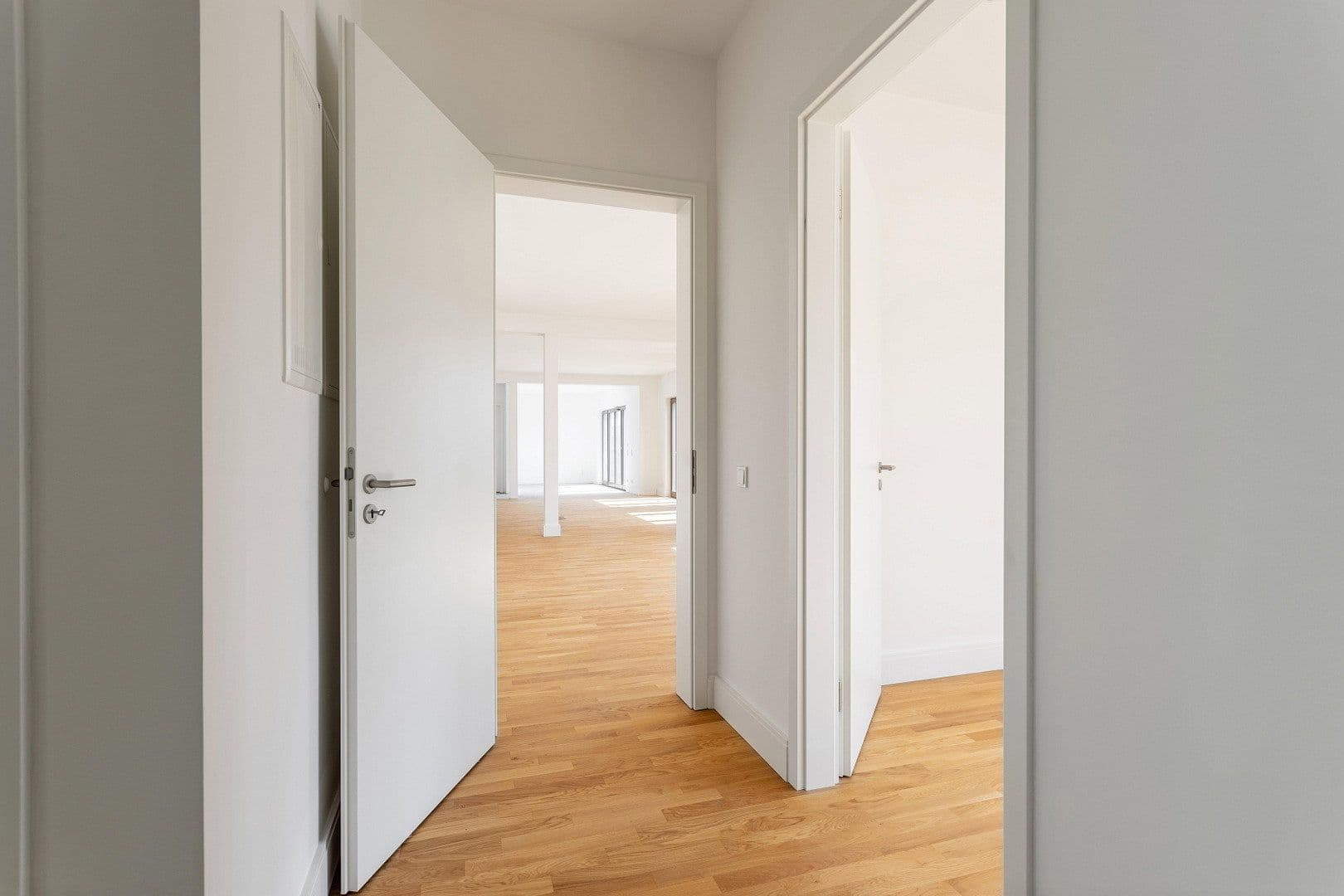 Predaj bytu 4-izbový 161 m², Hohenstaufenstraße 9, Berlin, Berlín Predaj bytu 4-izbový 161 m², Hohenstaufenstraße 9, Berlin, Berlín