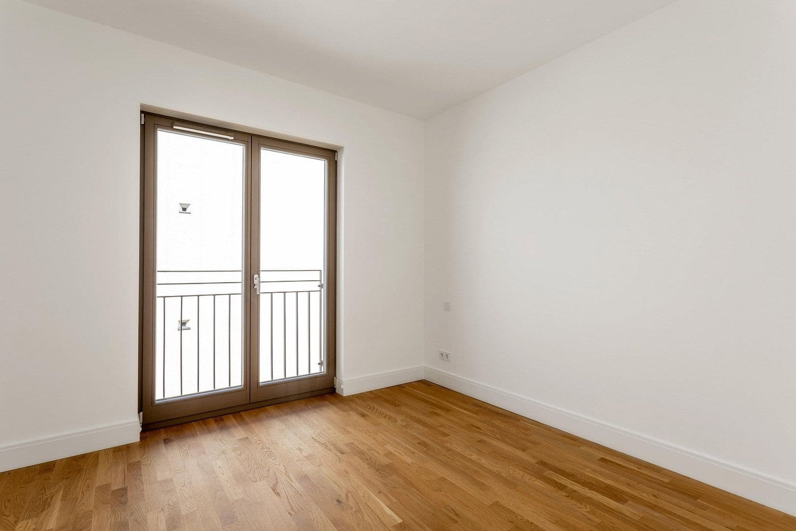Predaj bytu 3-izbový 72 m², Hohenstaufenstraße 9, Berlin, Berlín Predaj bytu 3-izbový 72 m², Hohenstaufenstraße 9, Berlin, Berlín