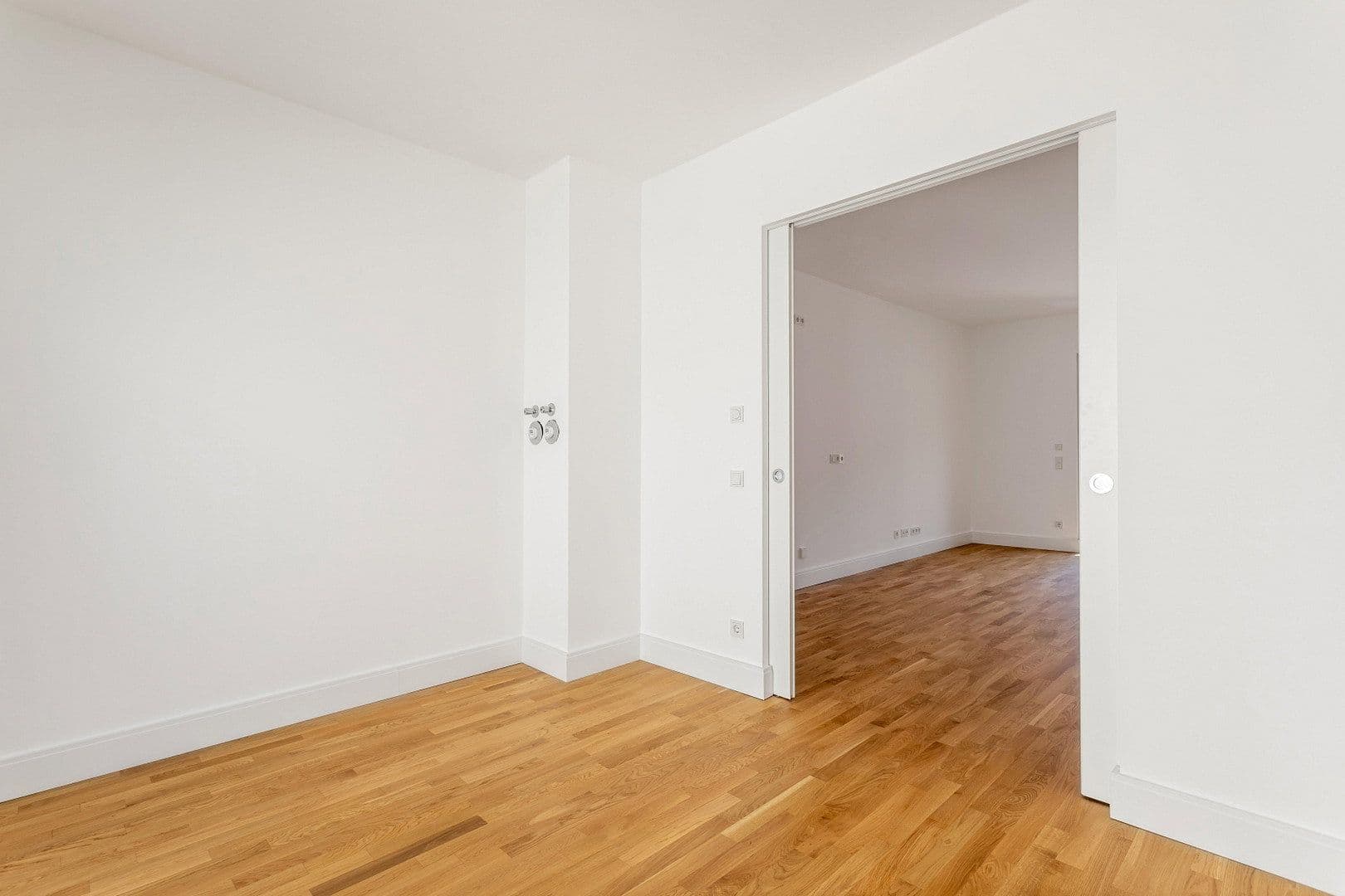 Predaj bytu 3-izbový 72 m², Hohenstaufenstraße 9, Berlin, Berlín Predaj bytu 3-izbový 72 m², Hohenstaufenstraße 9, Berlin, Berlín