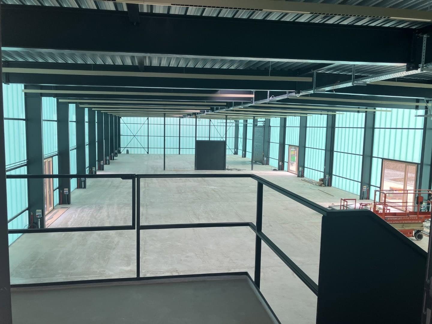 Prenájom nebytového priestoru 5.000 m², Göppingen, Bádensko-Wurttembersko Prenájom nebytového priestoru 5.000 m², Göppingen, Bádensko-Wurttembersko