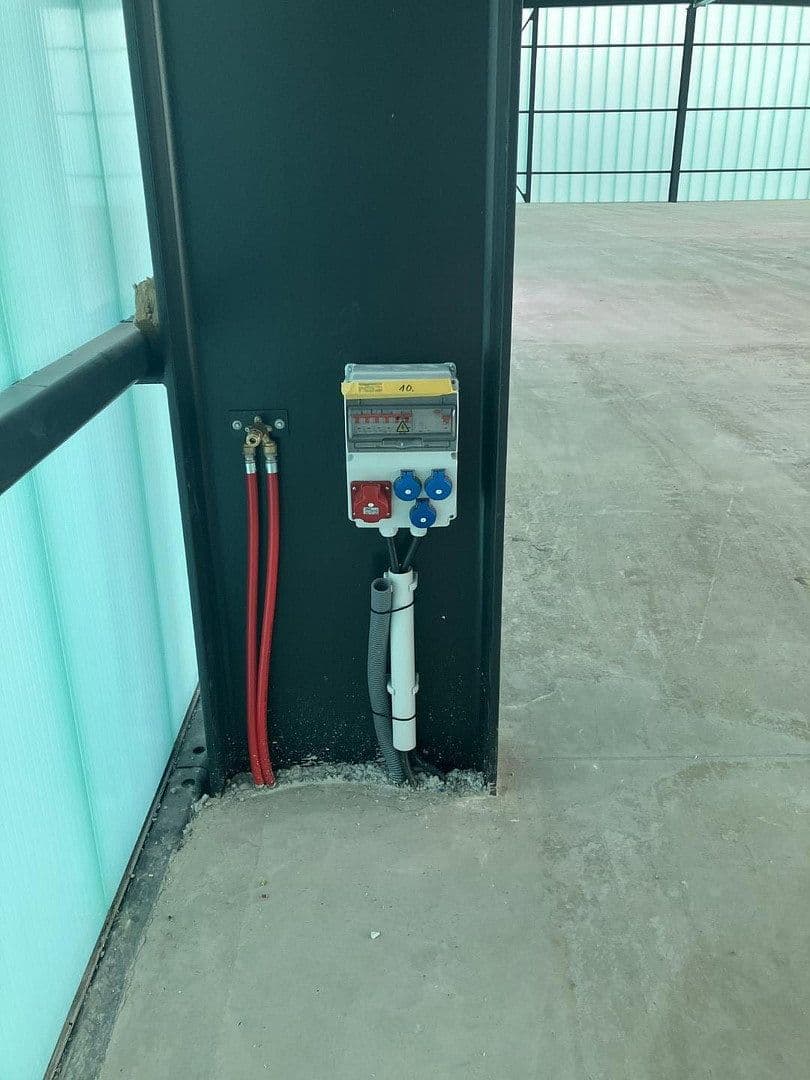 Prenájom nebytového priestoru 5.000 m², Göppingen, Bádensko-Wurttembersko Prenájom nebytového priestoru 5.000 m², Göppingen, Bádensko-Wurttembersko