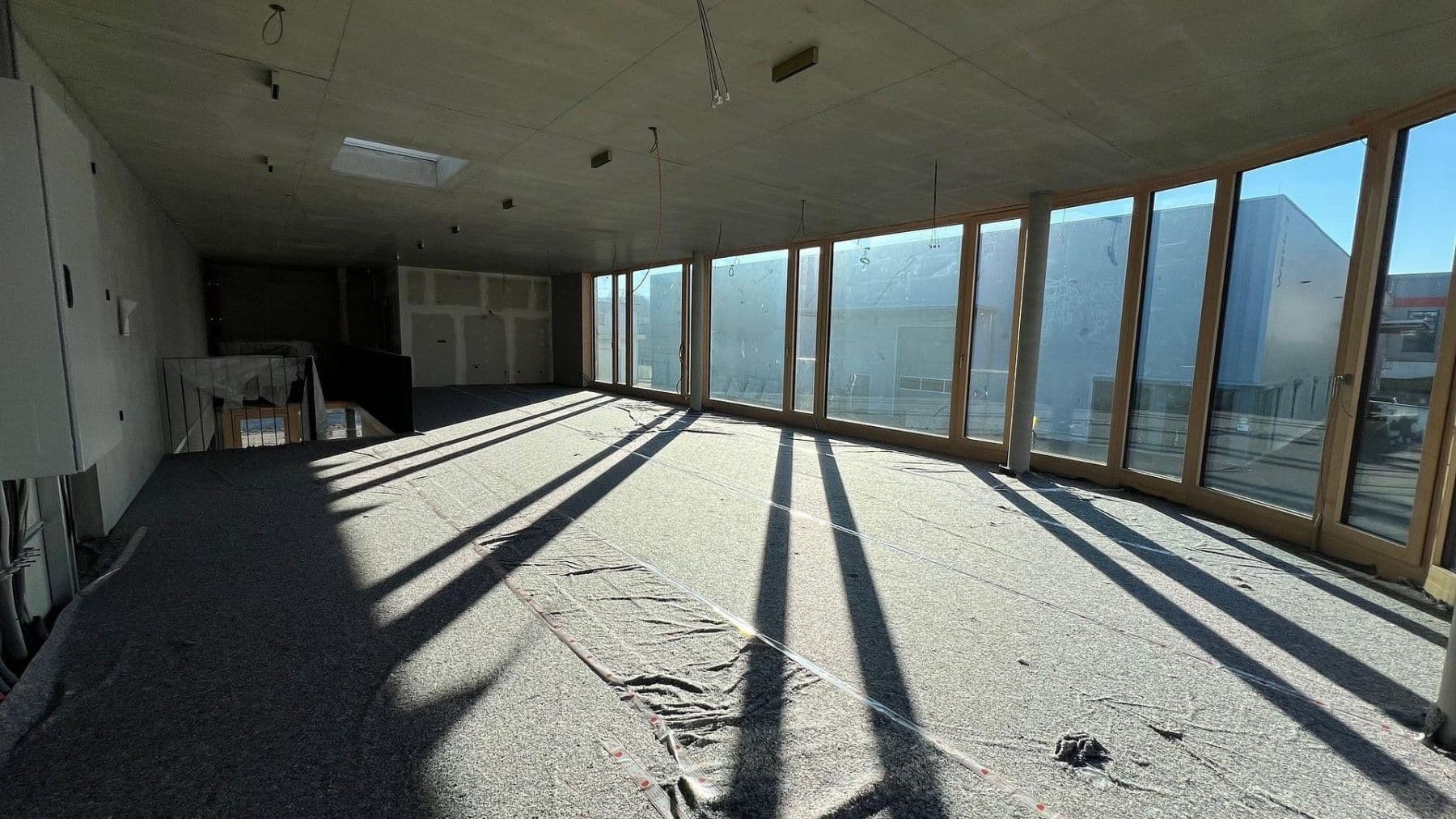 Prenájom nebytového priestoru 5.000 m², Göppingen, Bádensko-Wurttembersko Prenájom nebytového priestoru 5.000 m², Göppingen, Bádensko-Wurttembersko