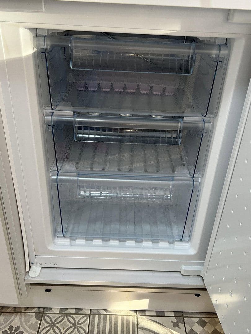 Prenájom bytu 2-izbový 58 m², Berlin, Berlín Prenájom bytu 2-izbový 58 m², Berlin, Berlín