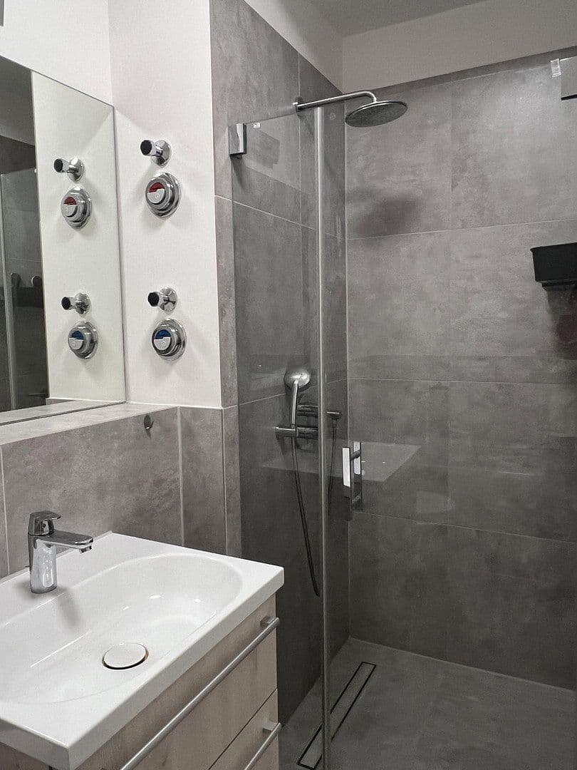 Prenájom bytu 2-izbový 58 m², Berlin, Berlín Prenájom bytu 2-izbový 58 m², Berlin, Berlín