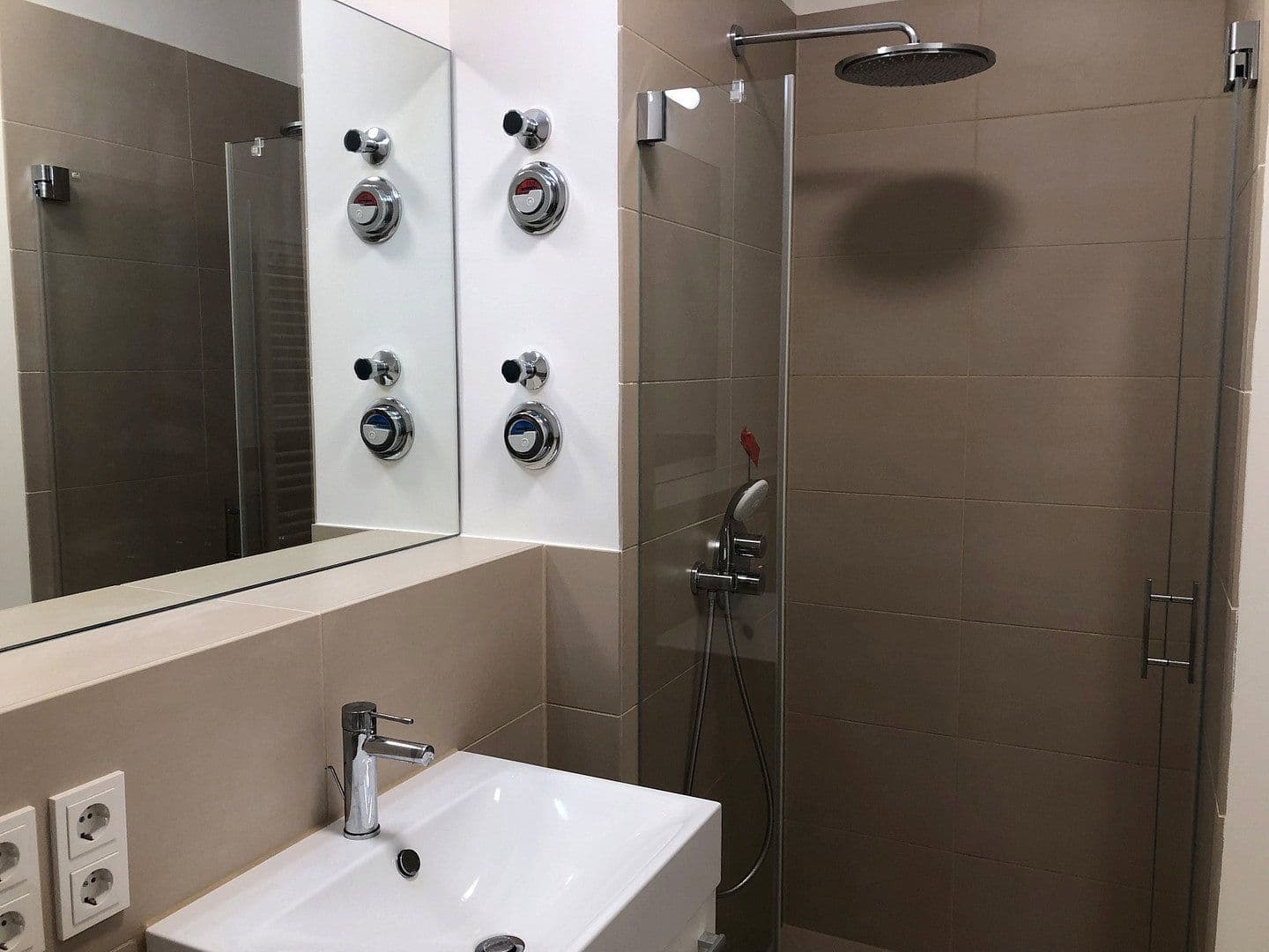 Prenájom bytu 2-izbový 58 m², Berlin, Berlín Prenájom bytu 2-izbový 58 m², Berlin, Berlín