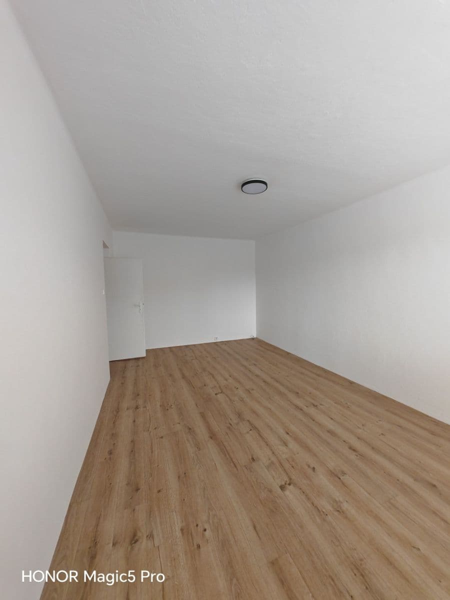 Predaj bytu 3-izbový 76 m², Bratrušovská, Šumperk, Olomoucký kraj Predaj bytu 3-izbový 76 m², Bratrušovská, Šumperk, Olomoucký kraj