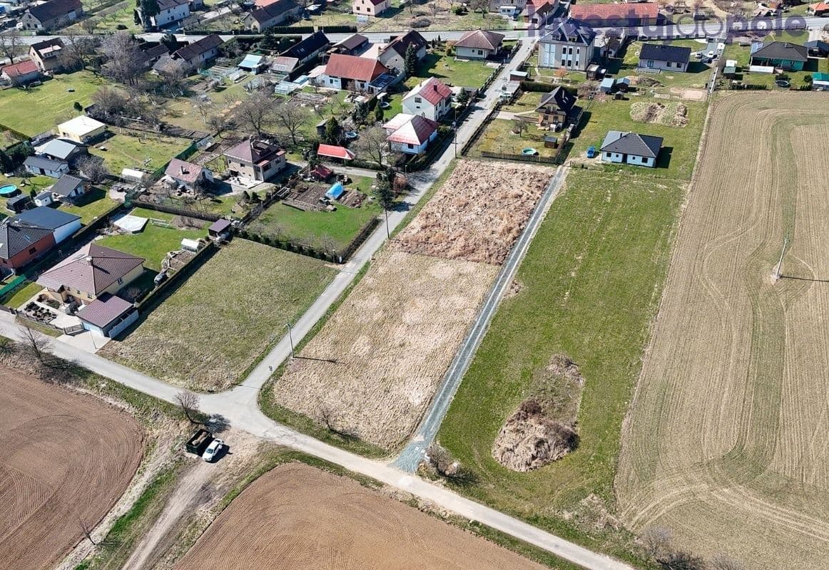 Predaj pozemku 1.527 m², Zbizuby, Středočeský kraj Predaj pozemku 1.527 m², Zbizuby, Středočeský kraj